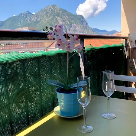 Spacious Bright Near Center And With Air Conditioning Apartment Lecco